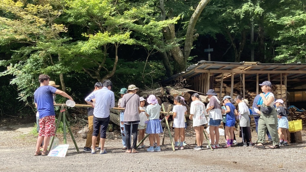 下山体験教室　流しそうめん・マスのつかみ取り