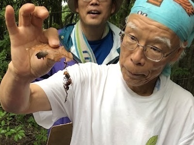 北岡明彦先生と一緒に森のたまごで里山観察