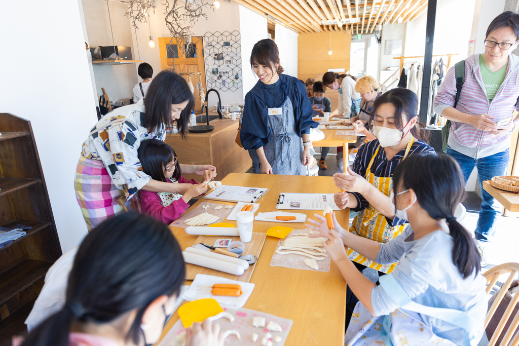 【となりのとよた】親子でクラフトパン作り