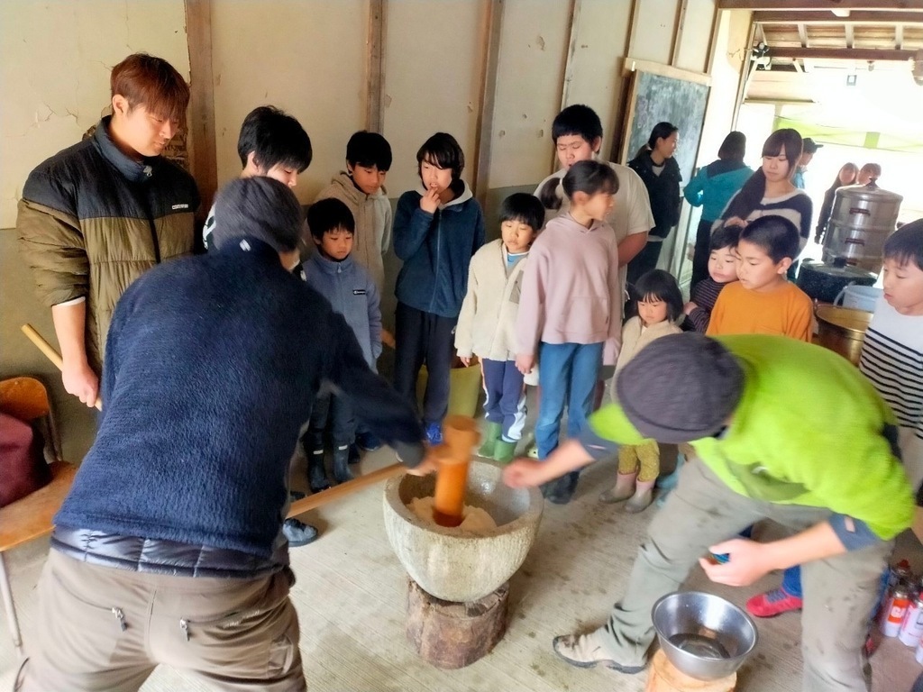 春を迎える山村で自然を丸ごと味わおう！「山っ子くらぶ　2泊3日春キャンプ2025」