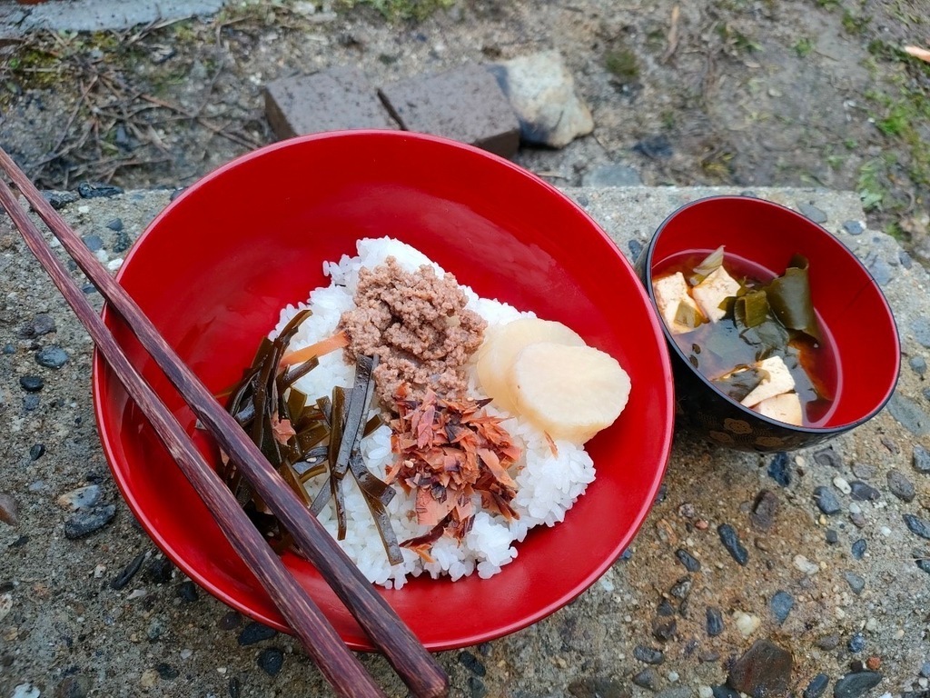 春を迎える山村で自然を丸ごと味わおう！「山っ子くらぶ　2泊3日春キャンプ2025」